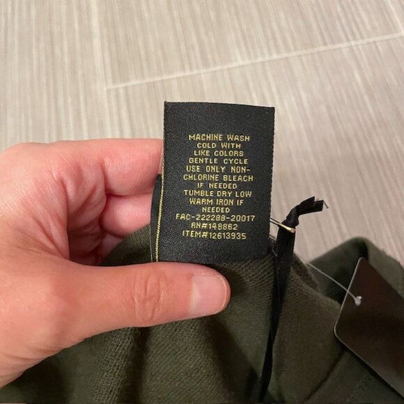 NWT Torrid Disney Snow White and the Seven Dwarfs Sweatshirt Size 2X Green - Picture 14 of 16